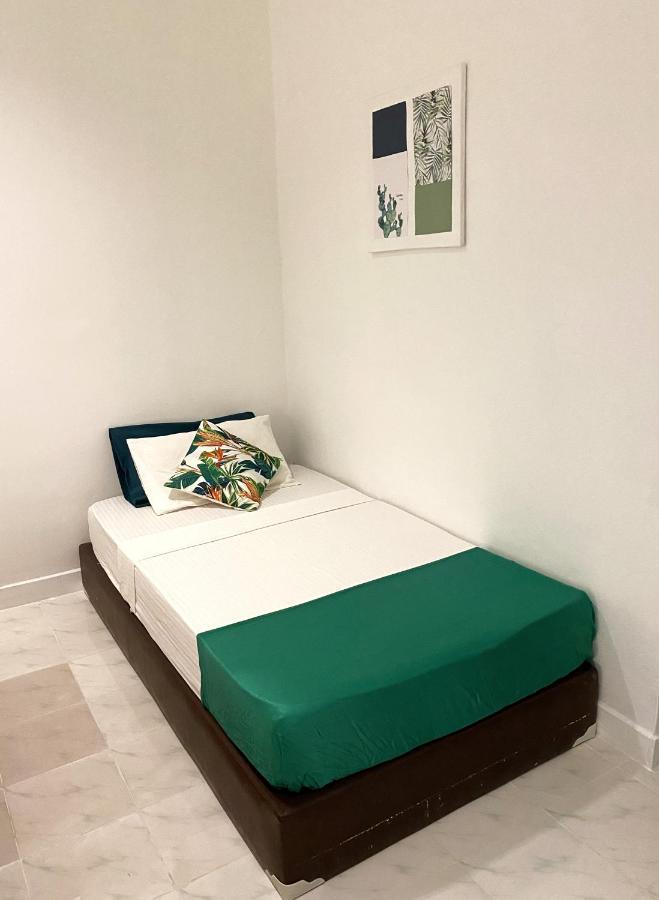 Ocean Breeze Hotel Thulusdhoo Buitenkant foto